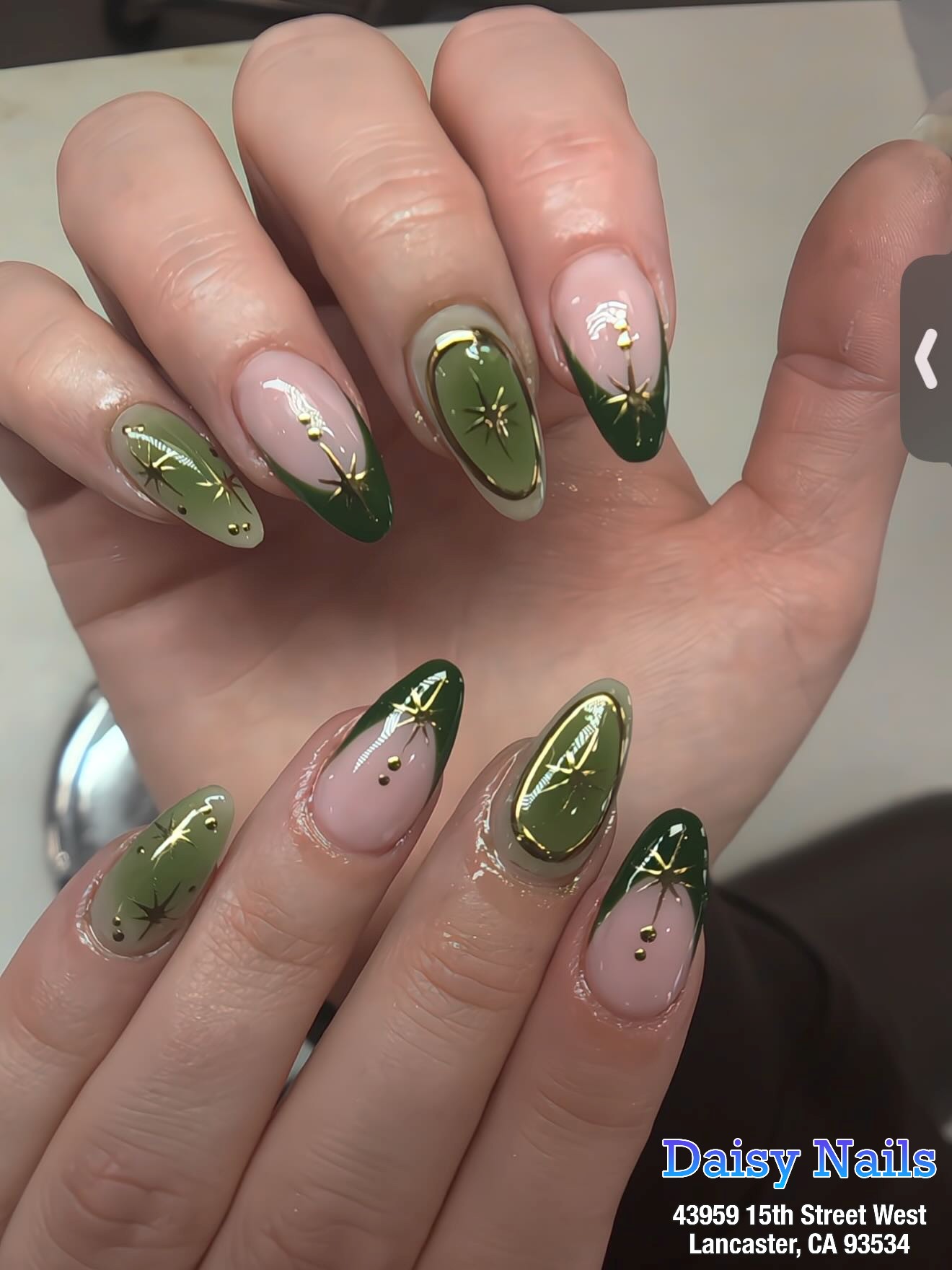 Daisy Nails